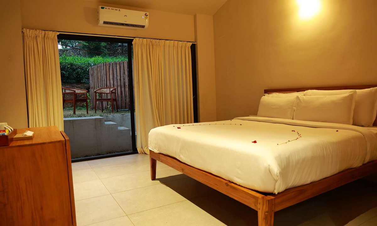 Elappara Resort | VAASTA Vagamon