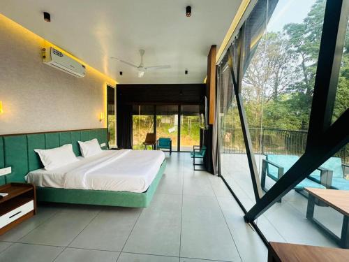 Gudalur Hotel | Velora Hotel And Resorts