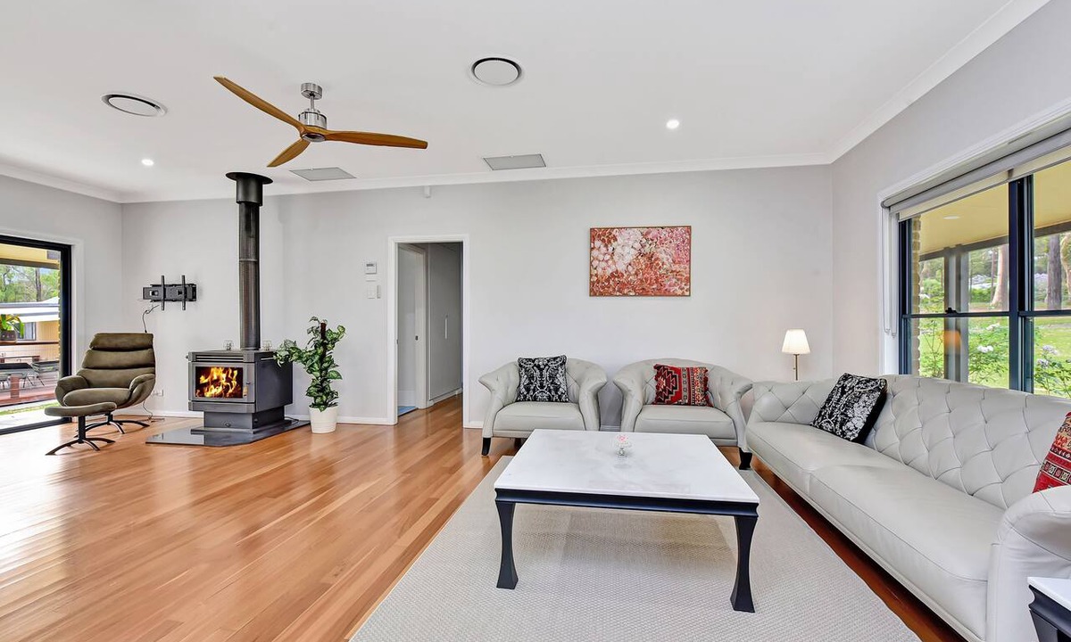 North Rothbury House | Vine & Valley Retreat