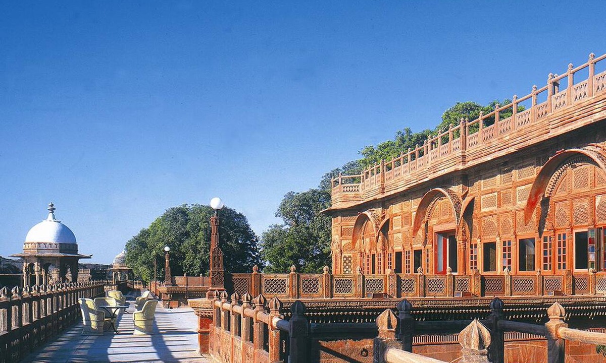Mandore Hotel | WelcomHeritage Bal Samand Lake Palace