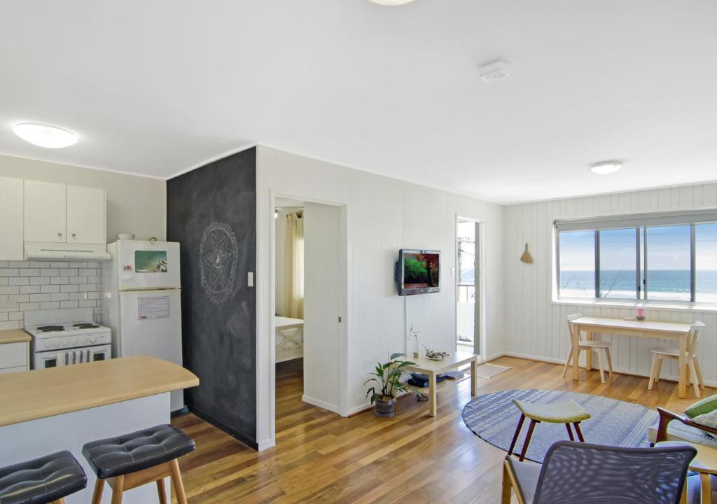 Currumbin House | WHITE DOLPHIN, UNIT 6