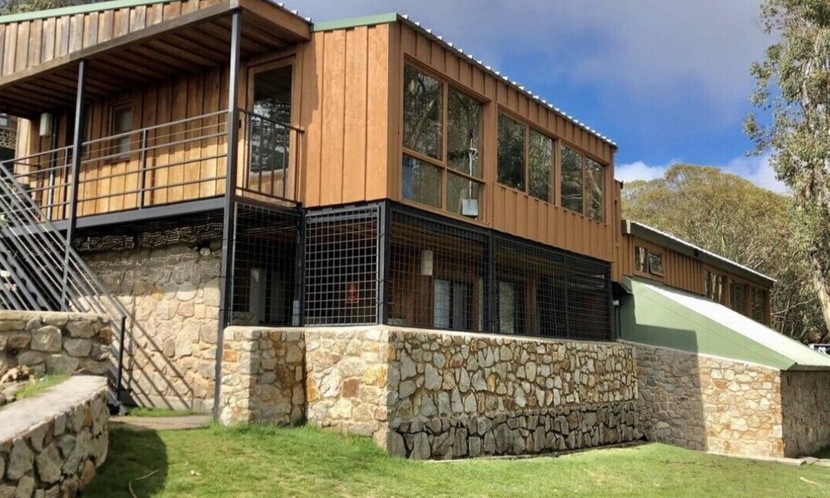 Falls Creek Apartment | Winterhaven 2 - Large apartment in a great location