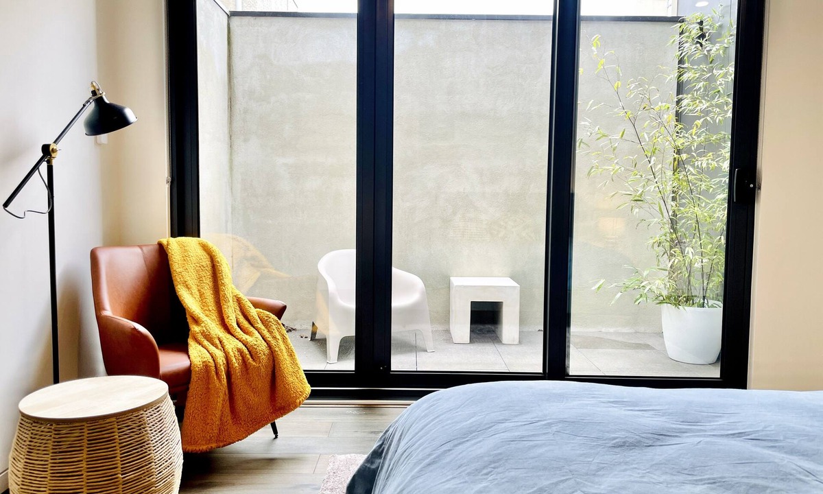 South Melbourne House | Your home away from home in South Melbourne (with garaged parking)