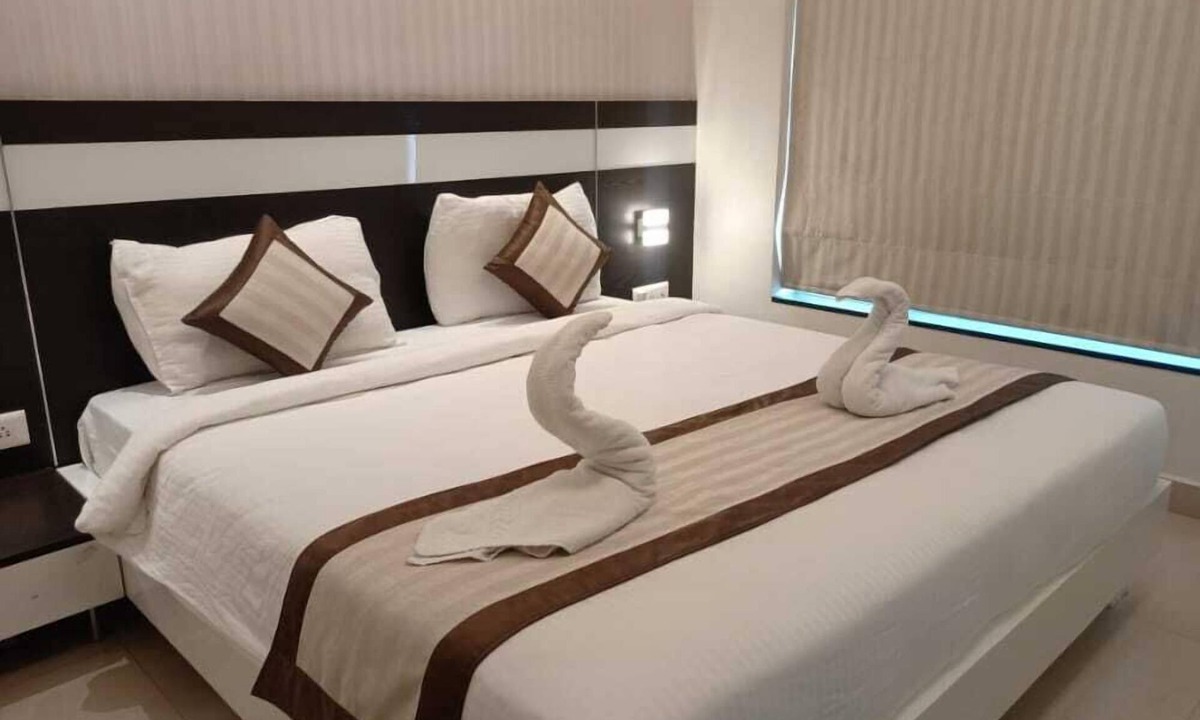 Mysore Bed & Breakfast | Yuvraj Palace Inn