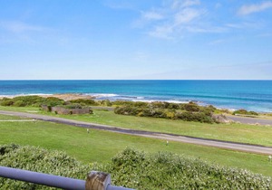 1 Whitecrest Resort - Pool & Amazing Ocean Views in Wongarra