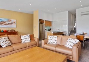 Apollo Blue 14 - Central Position, Picturesque Views in Apollo Bay