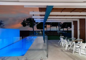 Arlington Beach House in Clifton Beach