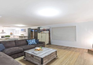 BEACHSIDE BUNGALOW THAT TICKS ALL THE BOXES in WOORIM