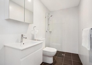 Bondi Beach Studio King Suite + Balcony in Sydney