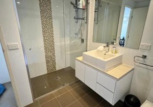 Braddon 1BD - Walk to Tram - Gym - Free Parking in Canberra
