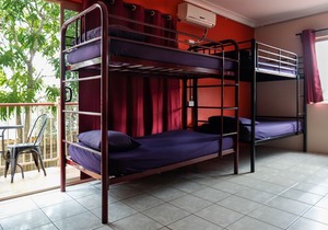 Brisbane Backpackers Resort - Group of 4 in South Brisbane