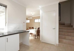Cannington Home Accommodation House 3 (3 bedrooms & 2 bathrooms) in Cannington