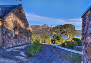 Freycinet Stone Studio 6 in Coles Bay