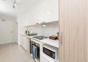Lakeview Suite 17 in Rockingham
