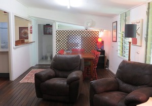Magnautical Cottage - Pet friendly cottage with charm and character, just 150m to Geoffrey Bay in Arcadia