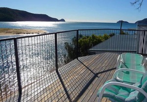 Patonga Beach Bach in Patonga