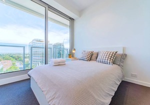 Pride Fawkner Apt Bay-view 5 Free PARKING+POOL Netflix & Foxtel in Melbourne