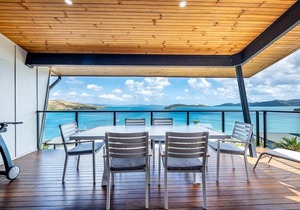 Shorelines in Hamilton Island