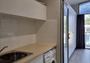Waverley apartment D-one bedroom wifi available in Perth