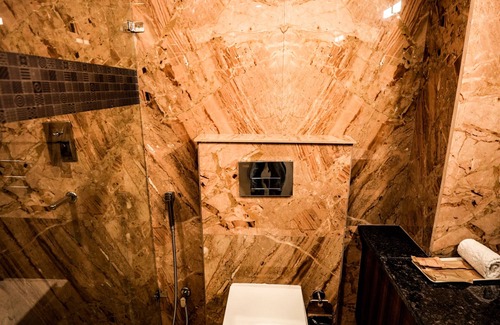 Sidhpur Hotel | HOtel Square One by D'Polo Dharamshala