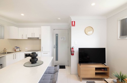 Rocklea Apartment | 1 Bdr Apt w/AC | Covered Parking | 514AF1