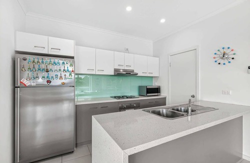 Encounter Bay House | 1 Viking Street, Encounter Bay – Coastal Comfort with Sea Views