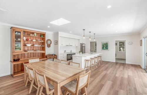 Rainbow Beach House | 11 Esprit Drive - Rainbow Shores. Swimming Pool - Wifi - Walk to beach
