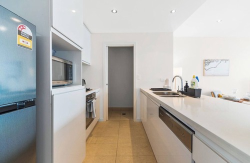 Rhodes Apartment | 2 bed unit with river view