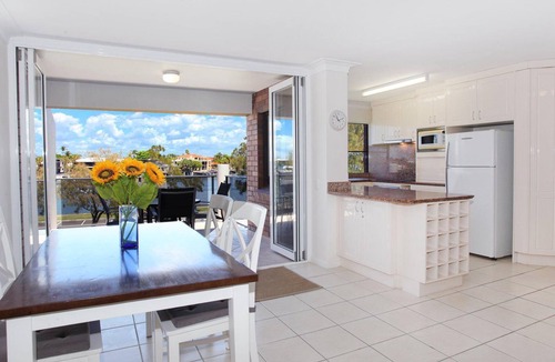 Mooloolaba Apartment | 2 Bedroom Apartment in the heart of Mooloolaba