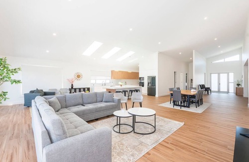 Harrington House | 2 Ulmarra - Spacious 4-bedroom waterfront holiday home
