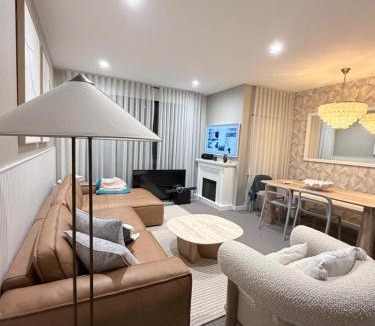 Kangaroo Point Apartment | 24 Bromley St private room in a luxurious shared apt