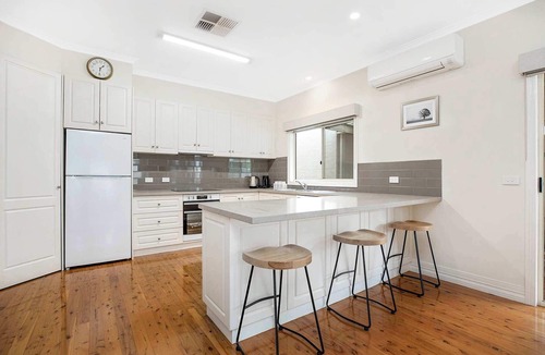 Echuca House | 26 Dickson St - character home in the heart of Echuca