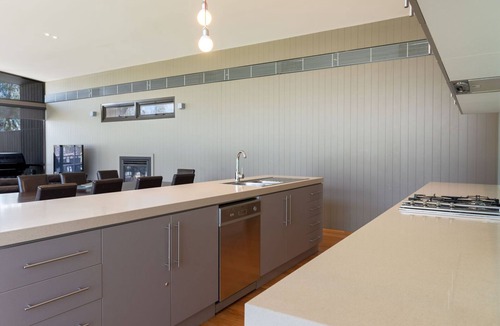 Moama House | 28 Murray Rivers Edge @ Deep Creek Marina, Moama