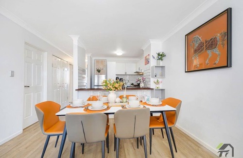 Auburn Apartment | 3 Bedrooms+1 study at the heart of Auburn