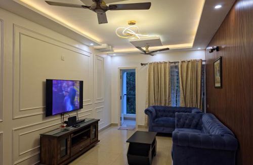 Adyar Apartment | 305 Home Stay