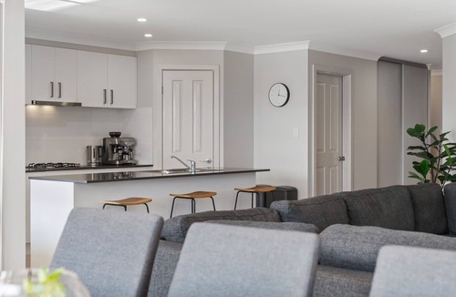 Nangkita House | 32 Blanche Pde Hindmarsh Island