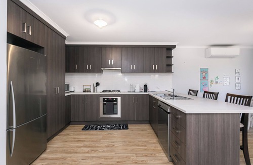 Mount Barker House | 3bedroom Modern Home in Mt Barker, 8km to Hahndorf