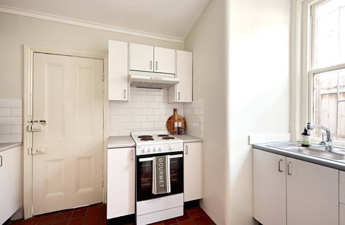 Bondi Junction House | 3BR Bondi House | Walk to Westfield, near Beach