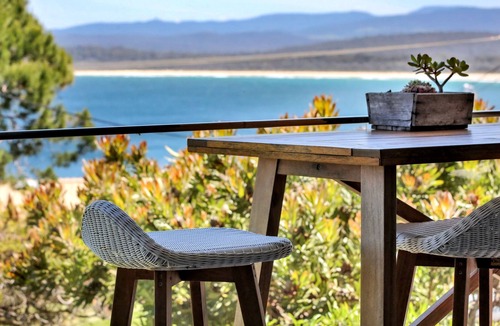 Merimbula Apartment | 4 Points of View 1 bedroom apartment - 5+ nights