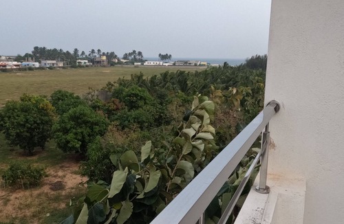 Cheyyur House | 50 mtrs to the beach | A calm, coastal, private bungalow