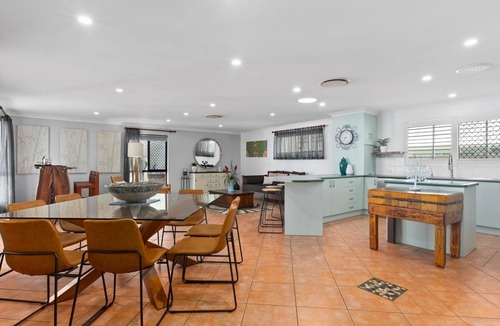 Rainbow Beach House | 6 Cypress Avenue - Rainbow Beach
