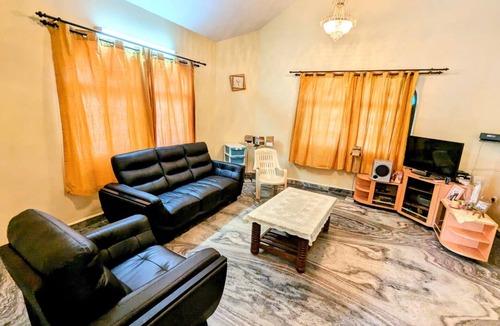 Navelim Villa | A 2 bedroom villa, with full self catering kitchen set in a quaint Goan village.