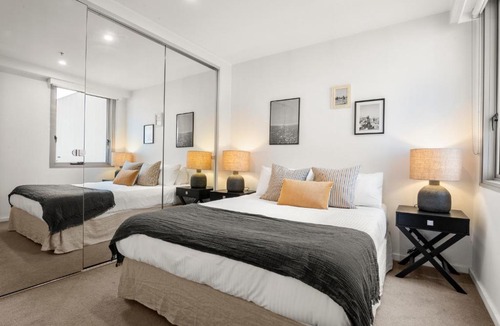 Collingwood North Apartment | A Home That’s Also a Gallery