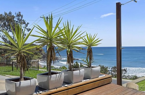 Scotts Head Apartment | A modern home with high-end finishings and open plan living
