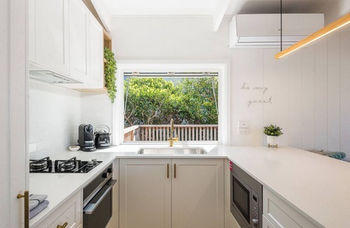 Sunshine Beach House | A Ray of Sunshine Beach Shack - Whole House
