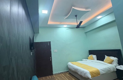 Kanpur Hotel | A.V Grand Hotel
