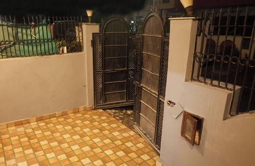 Gurugram Apartment | About this space Independent 1 BHK Floor Including Breakfast with Terrace.