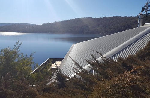 Jindabyne Apartment | Absolute lakefront, stunning position right in Jindabyne