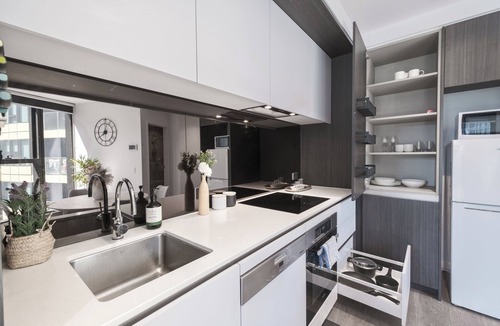Docklands Apartment | Absolute luxury 1BR Apt MQ+ Pool+Gym