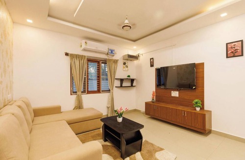 Denkanikota Apartment | Airavati Villa by Stayjade Pvt Pool1hr HSR 3bhk